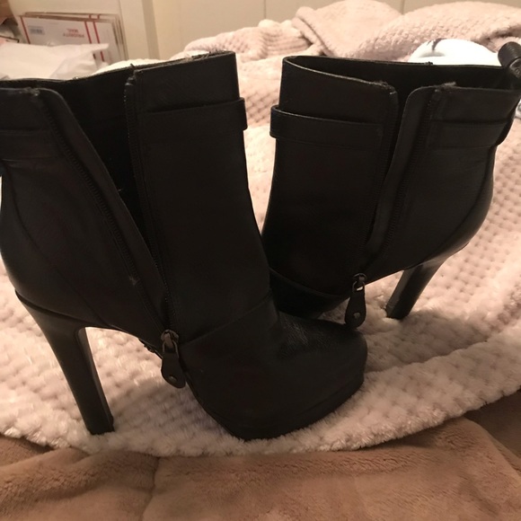 Simply Vera Wang Booties - Picture 4 of 6